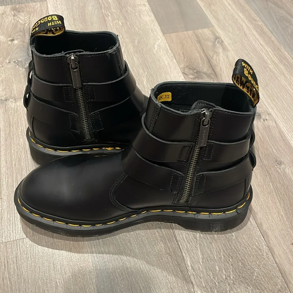 DR. MARTENS JAIMES LEATHER HARNESS CHELSEA BOOTS - Picture 12 of 15